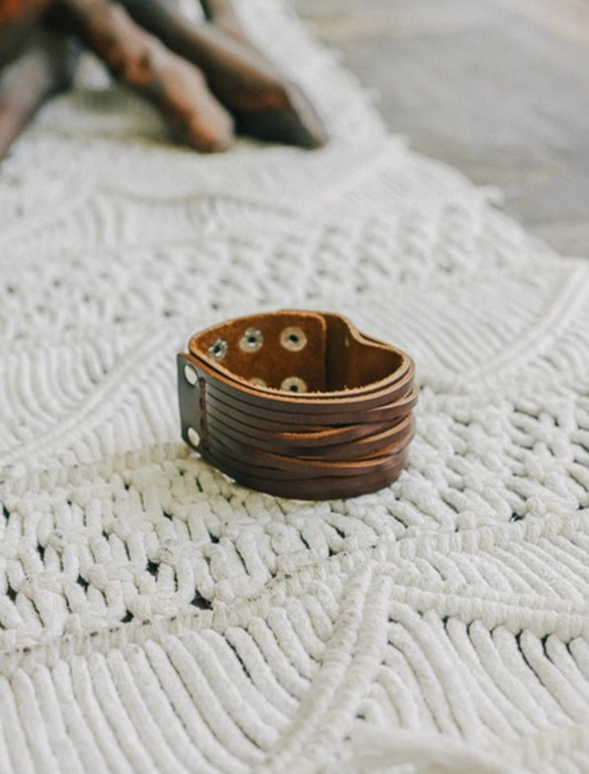 Braided leather adjustable bracelet