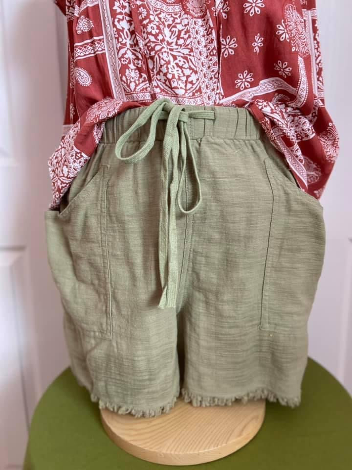 Raegan Frayed Hem Shorts